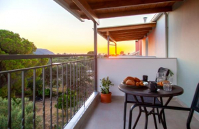 Kamari Luxury Apartment